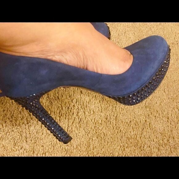 Joan & David Heels  - Picture 4 of 12